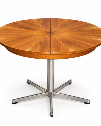 Round extendabledining table by EMU,Italy,1960s